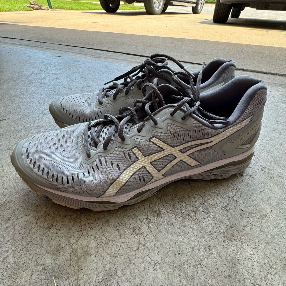 ASICS Gel Kayano 23 Men’s Running Sneakers.